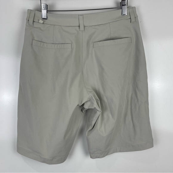 Lululemon Commission Shorts Relaxed 11" Men's Size 30 Flat Front Athletic Chinos - Picture 2 of 6